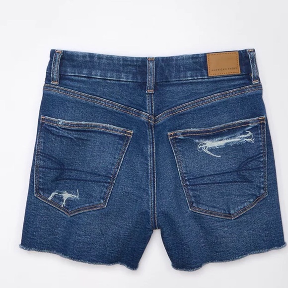 NWOT American Eagle Curvy Crossover Ripped Denim Mom Short - Picture 6 of 7